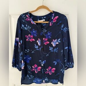 Women’s long sleeve floral print blouse